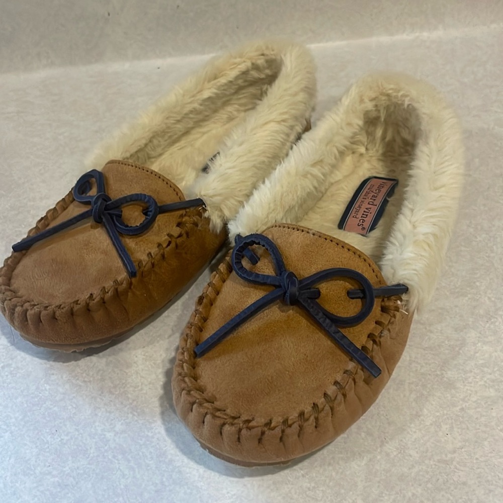 Vineyard vines suede slippers
